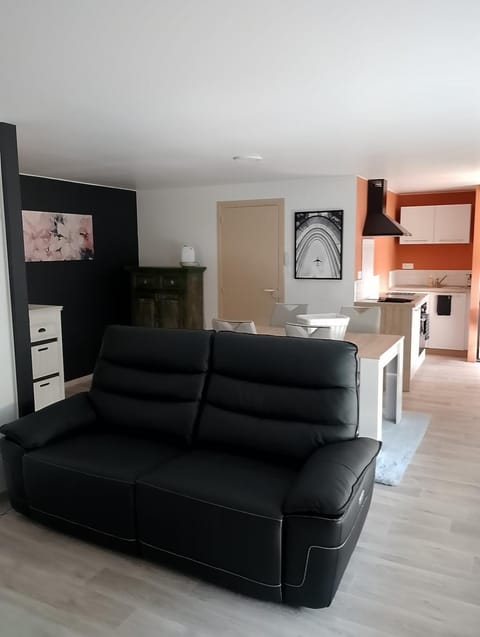 Communal lounge/ TV room, Kitchen or kitchenette