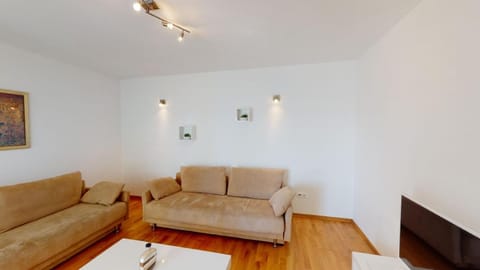 Apartments Andrea - Beachfront & Sea-view Terrace Apartment in Split-Dalmatia County