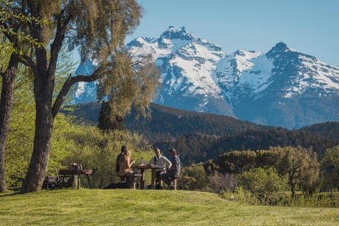 Nearby landmark, Spring, Day, Natural landscape, Mountain view, group of guests