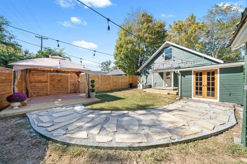 Property building, Patio, Day