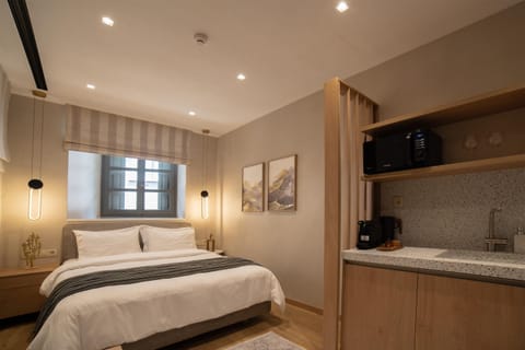 Bed, Kitchen or kitchenette, Photo of the whole room, Bedroom