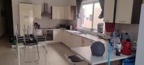 Girls Only Shared Room Gzira #2 Hostel in Sliema