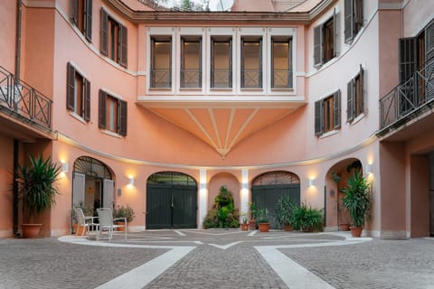 Property building, Facade/entrance, Lobby or reception, Inner courtyard view