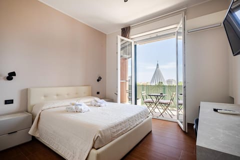 View (from property/room), City view, Garden view, Landmark view, Landmark view