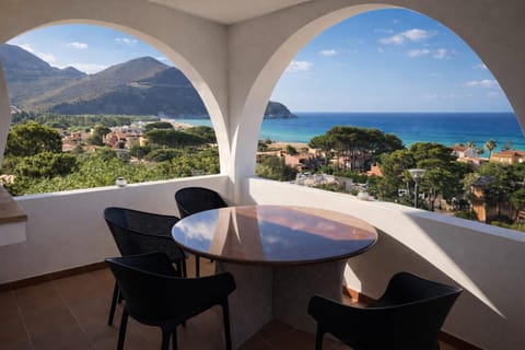 Balcony/Terrace, Dining area, Mountain view, Sea view, Breakfast