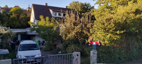 Garden, Parking
