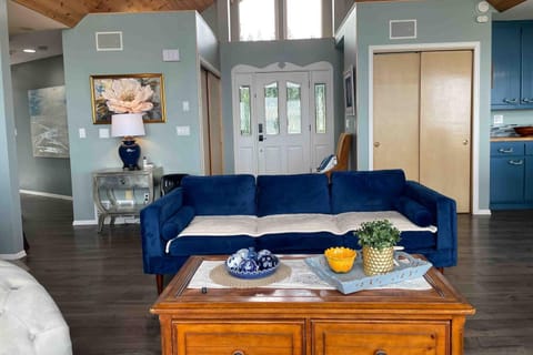 Saratoga (Upstairs) House in Hansville