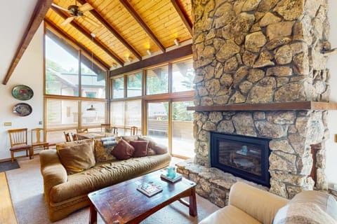 Chamonix Chalet House in Vail