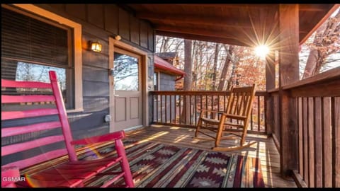 Hillside Hideaway House in Sevierville