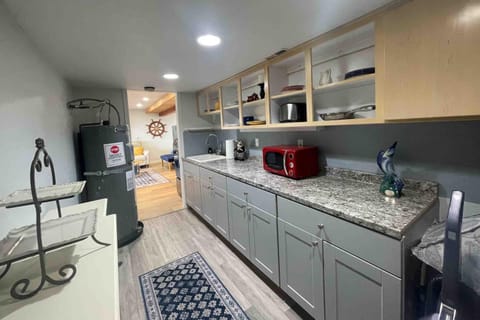 Admiralty (Downstairs) House in Hansville