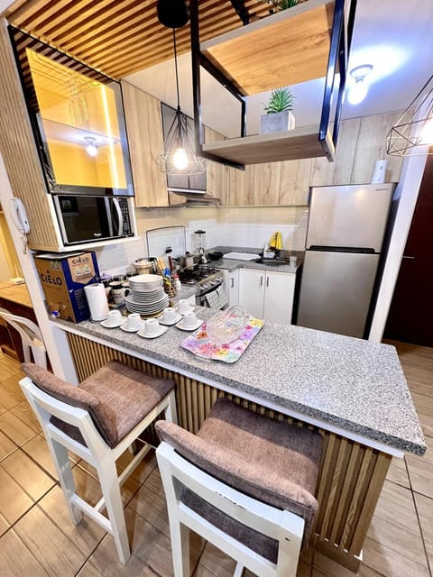 Kitchen or kitchenette, Food and drinks, Dining area, Food, dishwasher, minibar, oven, toaster