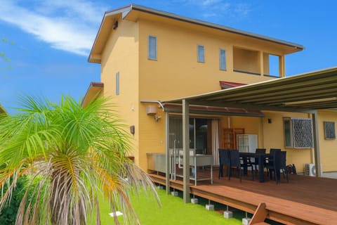 Property building, Day