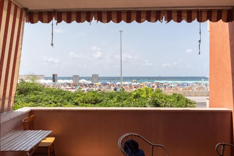 Day, Natural landscape, View (from property/room), Balcony/Terrace, Beach, Sea view