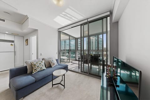 Property building, TV and multimedia, Living room, hair dryier, air conditioner, air conditioner