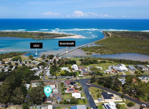 Nearby landmark, Neighbourhood, Natural landscape, Bird's eye view, Beach, Sea view, Street view