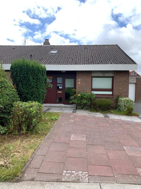 Property building, Street view