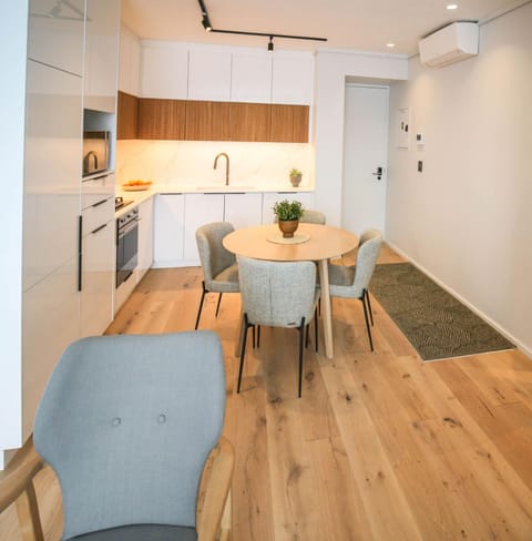 Dining area, kitchen