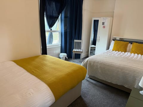 Family Room 5 Vacation rental in Bristol