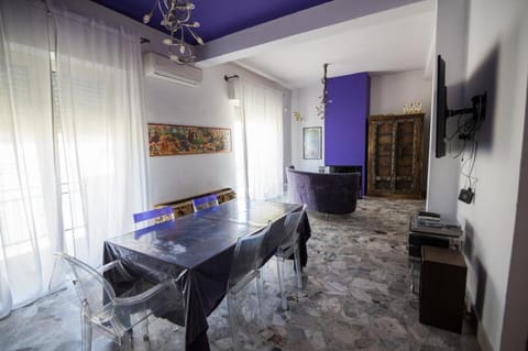 TV and multimedia, Living room, air conditioner