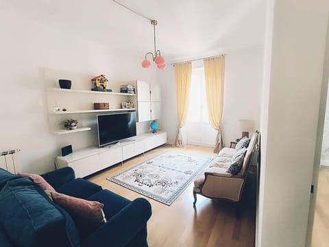 Communal lounge/ TV room, TV and multimedia, Living room, Photo of the whole room, Seating area, Evening entertainment