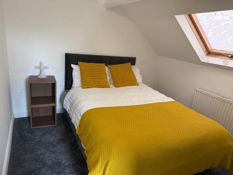 Nice Room 6 Bed and Breakfast in Bristol