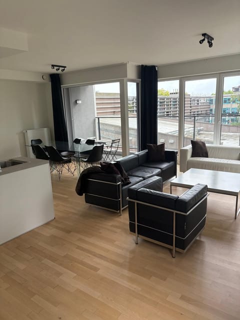 Modern City Apartment Close to Everything Apartment in Brussels