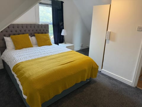 Private Room with Ensuite 7 Vacation rental in Bristol