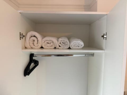 Private Room with Ensuite 7 Vacation rental in Bristol