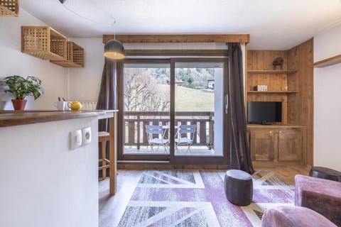 TV and multimedia, Seating area