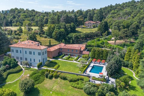 Property building, Garden view, Pool view