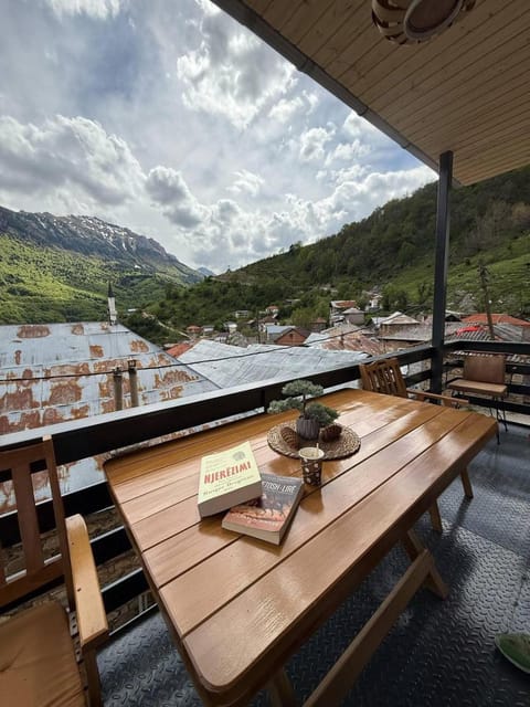 Property building, Day, Natural landscape, View (from property/room), Balcony/Terrace, Seating area, Mountain view