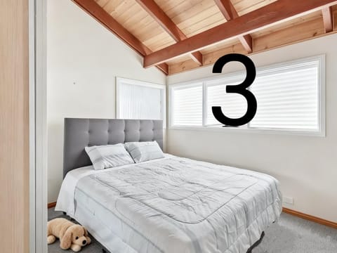 Beautiful hill side house Vacation rental in Tasmania