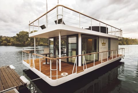 River view, River view
