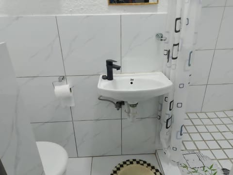 Guest Lodge on 12 Duminy Bed and Breakfast in Cape Town