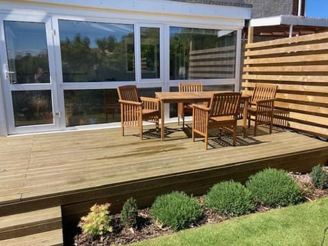 House By The Sea House in Prestatyn