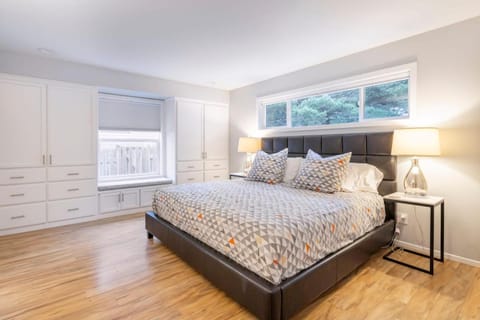 Spacious 4BD Beach House - Pet-Friendly - EVCharge House in Manzanita