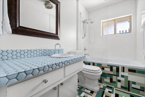 Modern 4BR Austin Retreat House in Austin