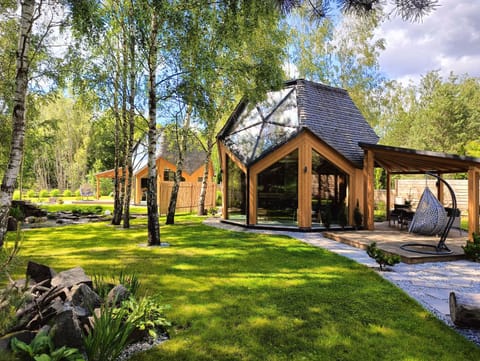 Property building, Day, Garden, Garden view