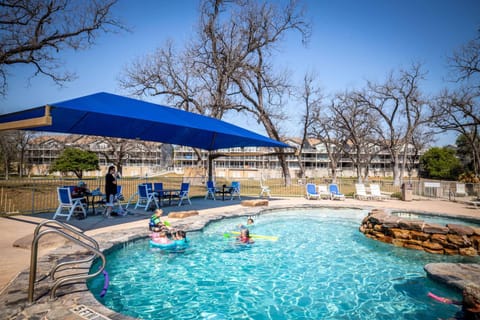 Shared Heated Pool Balcony BBQ Near Downtown House in New Braunfels