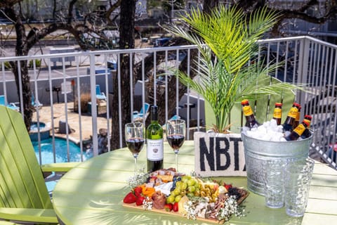 Shared Heated Pool Balcony BBQ Near Downtown House in New Braunfels