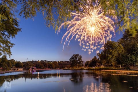 Shared Heated Pool Balcony BBQ Near Downtown House in New Braunfels