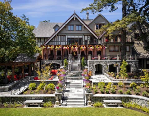 Rosemead House Hotel in Vancouver Island