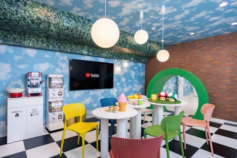 TV and multimedia, Dining area