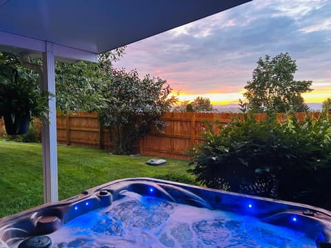 Natural landscape, Hot Tub, Sunrise, Sunset