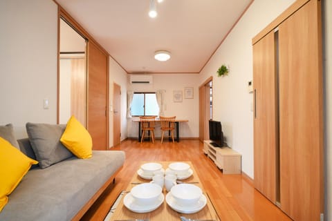 Living room, Dining area
