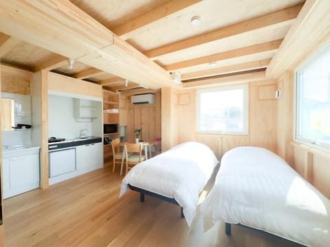 Dining area, Bedroom, air conditioner