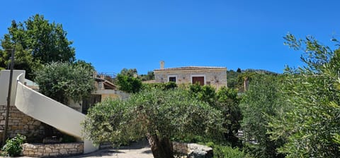 Property building, Day, Garden, Garden view