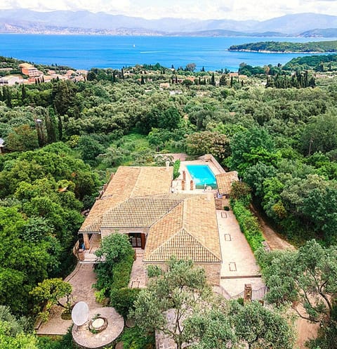 Property building, Day, Bird's eye view, Garden, Garden view, Pool view, Sea view, Swimming pool