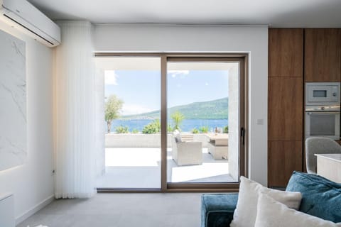 New luxes white apartments Apartment in Kotor Municipality