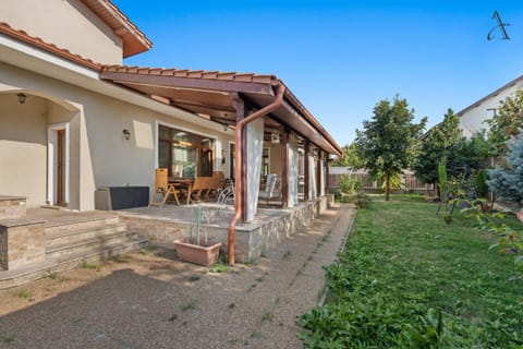 Patio, Garden, Garden, Balcony/Terrace, Garden view